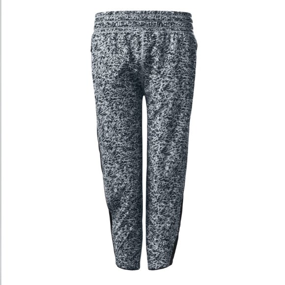 Lululemon For Love Crop Mini Ripple White Seal Grey/Black 2 - Picture 7 of 16